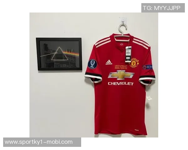 里德分享球衣设计理念全黑风格与经典树木款深受喜爱